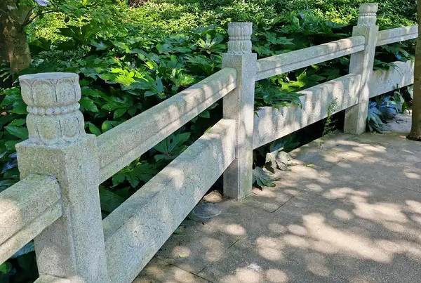 大连花岗岩栏杆和青石栏杆哪个好 值得信赖 本地区制造商